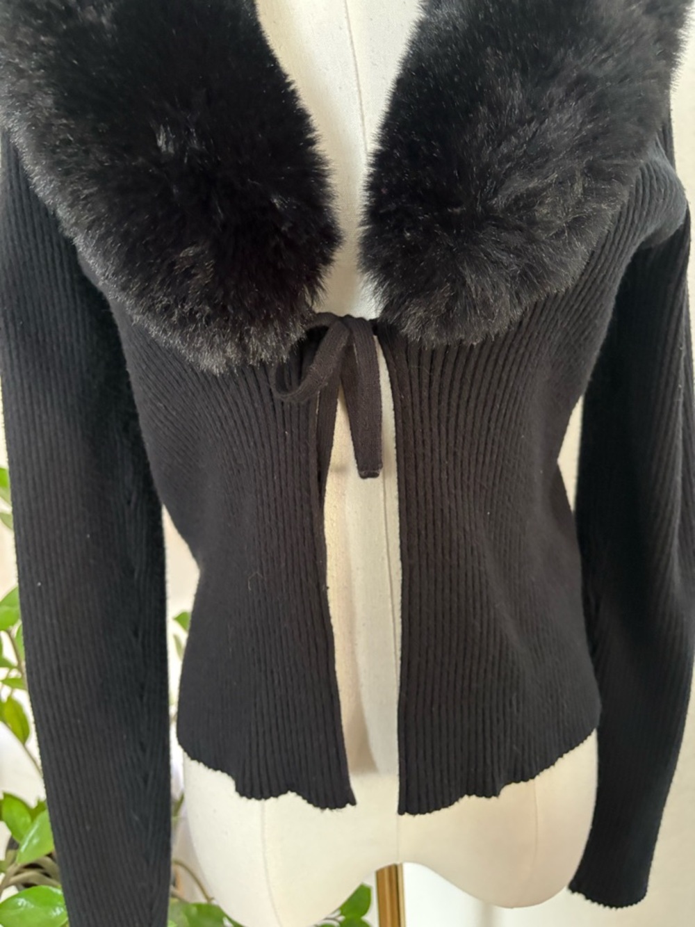 Draper James Black Ribbed Tie-Front Sweater with Faux-Fur Collar